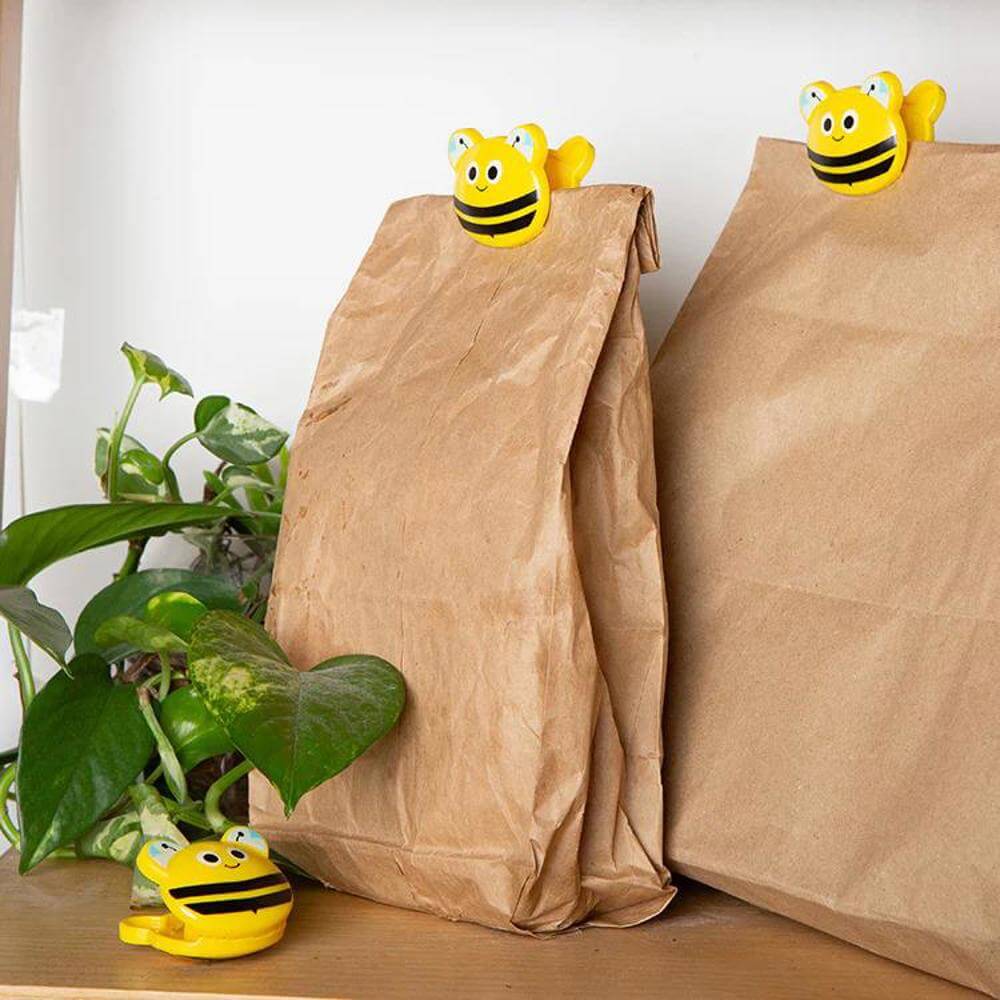 Kikkerland Bee Bag Clips